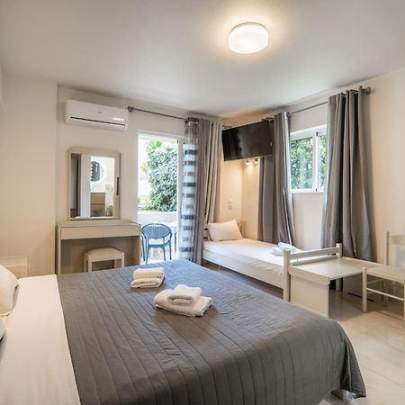Manos Beachside Apartments Агия-Марина Экстерьер фото