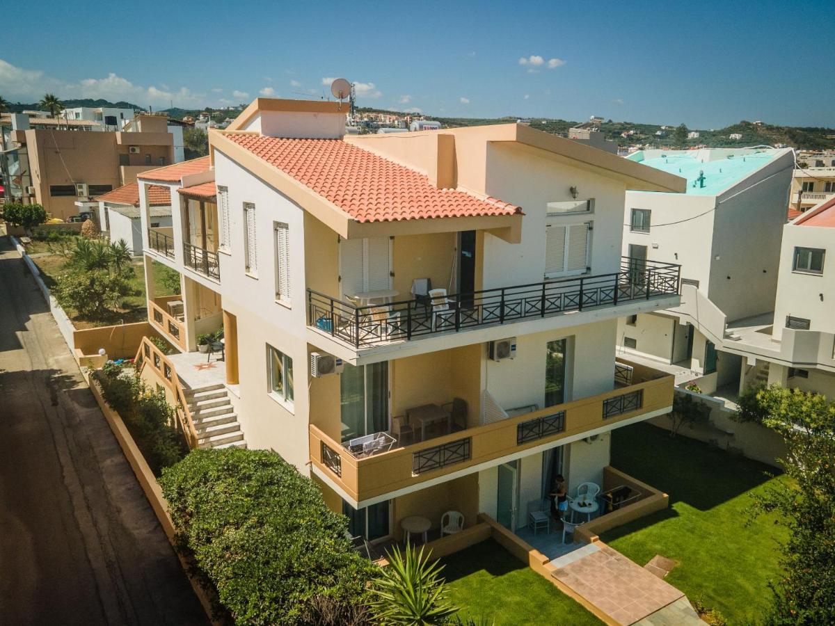 Manos Beachside Apartments Агия-Марина Экстерьер фото