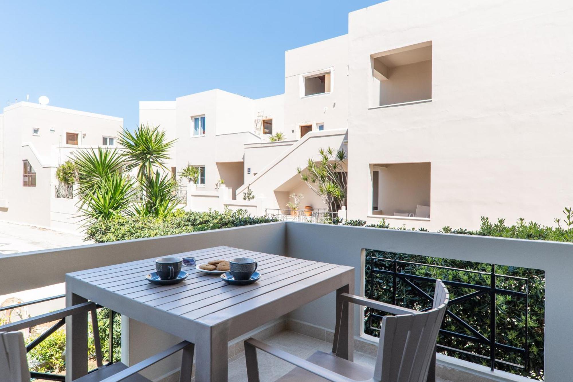 Manos Beachside Apartments Агия-Марина Номер фото